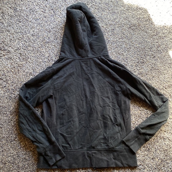 Black Snap Up Hoody with Sherpa Lined Hood EUC - Picture 5 of 6